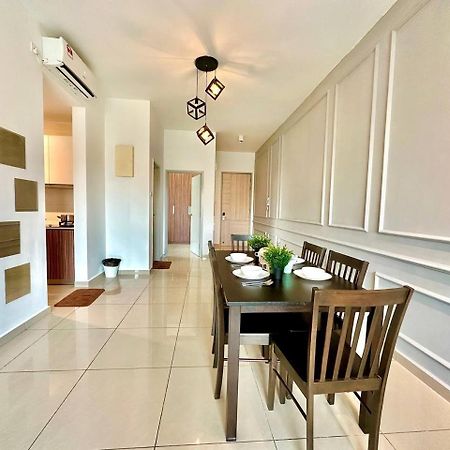 Seasons Luxury Apartment By Jk Home Johor Bahru Zewnętrze zdjęcie
