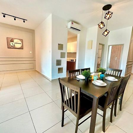 Seasons Luxury Apartment By Jk Home Johor Bahru Zewnętrze zdjęcie